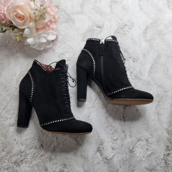 Tabitha Simmons Leather Upper Suede Ankle Lace Up Studded Accent Boots Size 37 - Picture 2 of 11